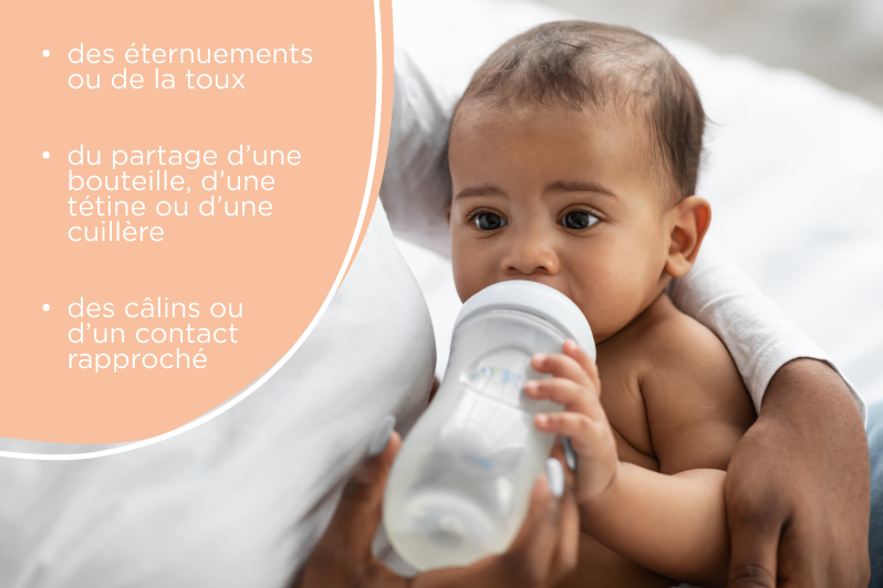 bébé avec un biberon